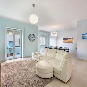 https://casa-bella-city-center.sicilyhotelsitaly.net