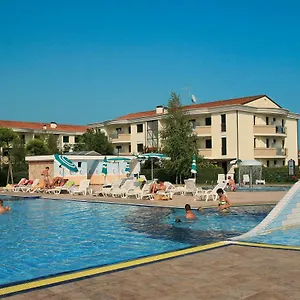 https://olmi-lido-altanea.hotelinveneto.com