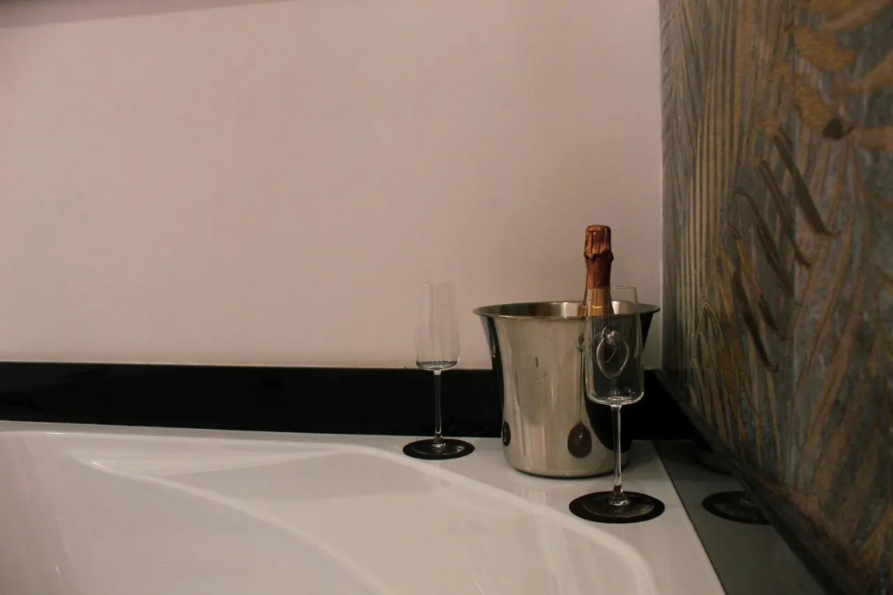 Lion Luxury Rooms Rom 0*,  Italien