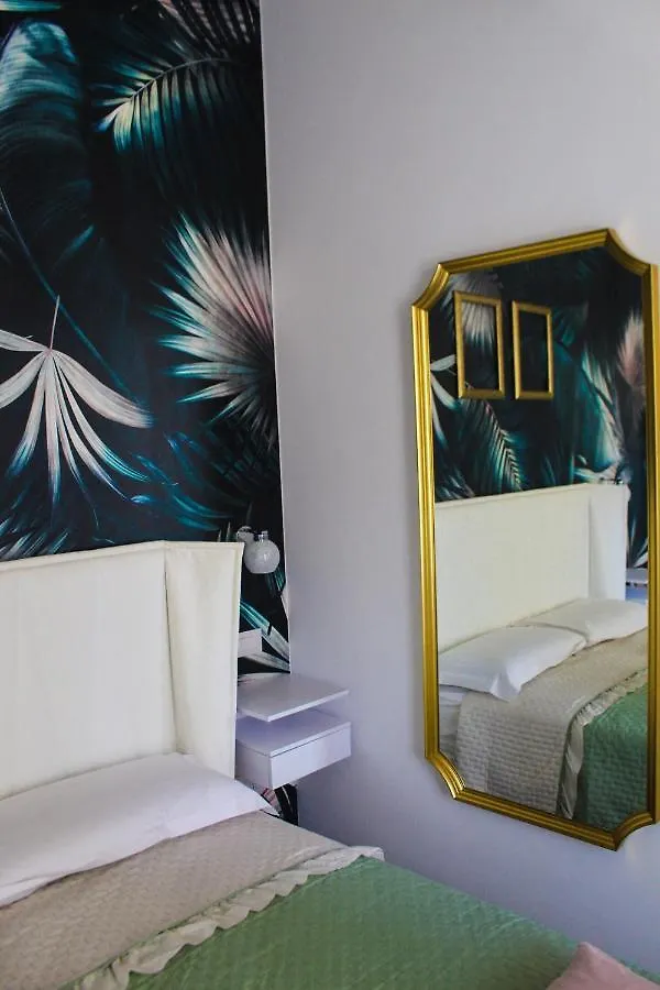 Gasthof Lion Luxury Rooms Rom Italien